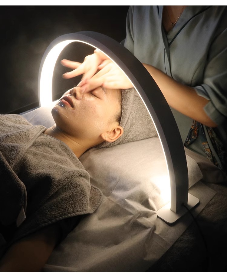 Lampada per unghie a LED Mezza - Beauty No Makeup recensione e prezzo